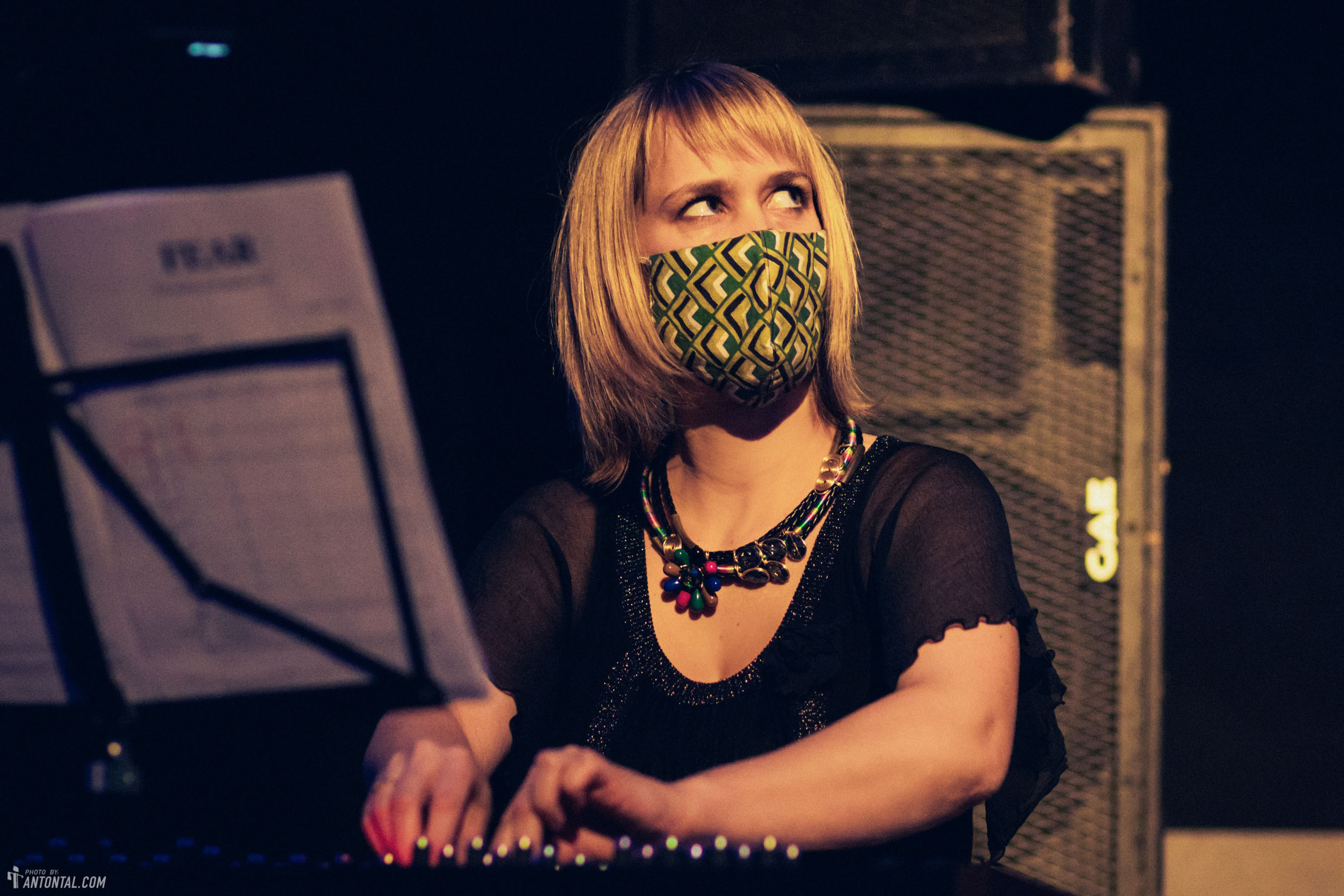 Zafraan Ensemble @ Muzikbrauerei - Photo by: Anton Tal - www.AntonTal.com